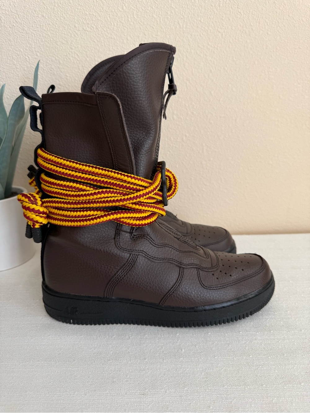 New Nike Men's Dark Brown Leather High-Top Boots with Yellow-Red Laces